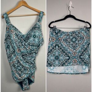 Jantzen Surplice Maillot One-Piece Swimsuit Blue Medallion and Skirt Size 24W